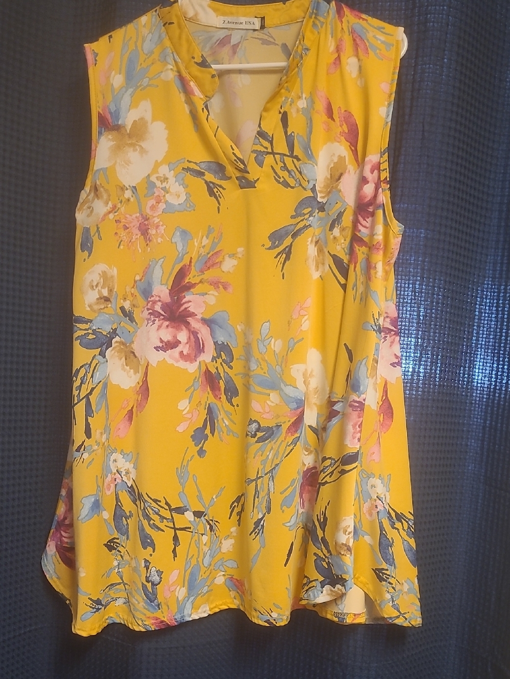 Zac & Zoe Yellow Floral V-Neck Sleeveless Camisole